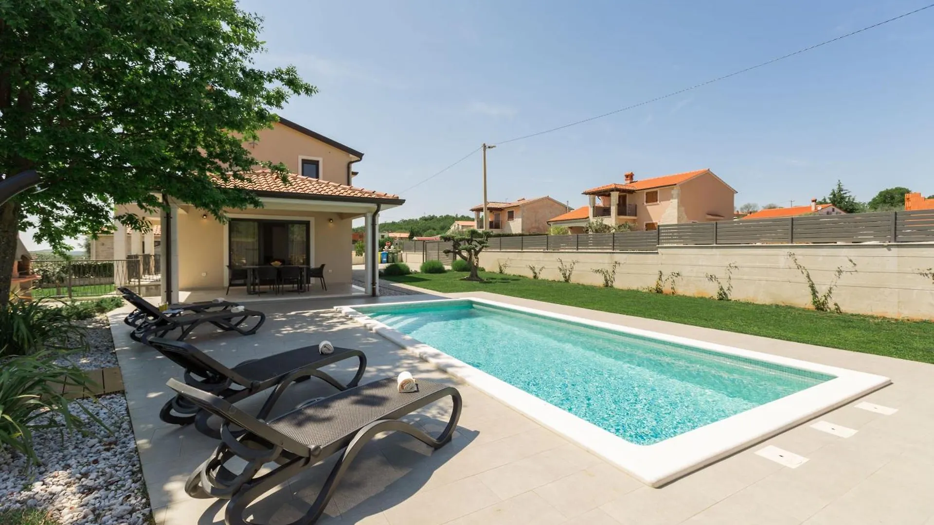 פורץ Moderne Villa Stefany Mit Pool Und Panoramablick בית נופש